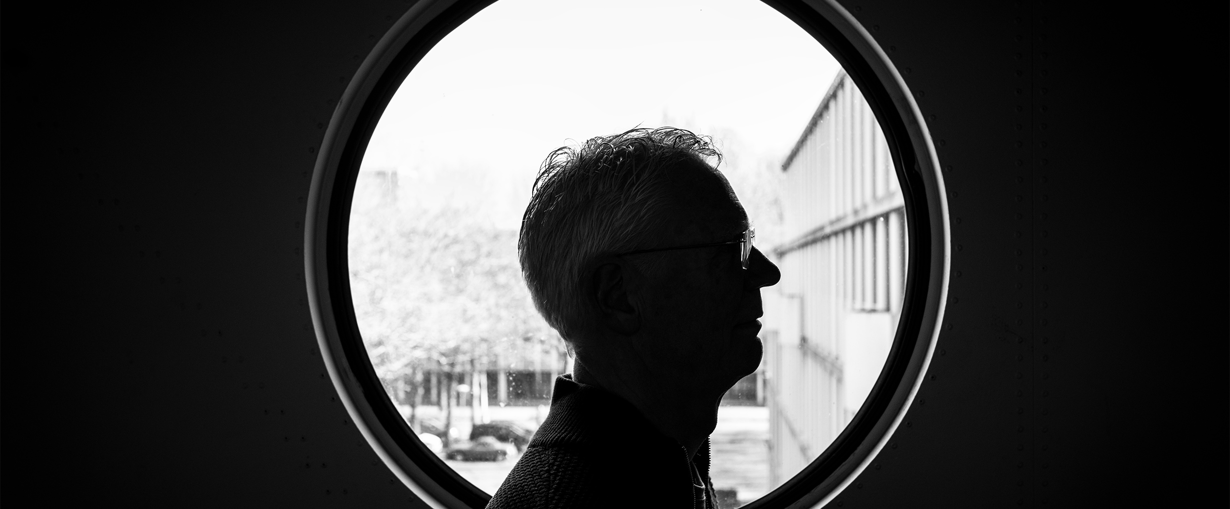 An environmental portrait of Rob Oosterloo bij het Breed (Plan van Gool)